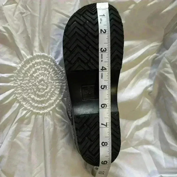 Sanita Snakeskin print Leather Professional Slip-on Clogs Size 6.5 - Picture 8 of 9